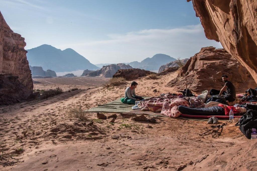 ホテル Bedouin Family Camp ワディ ・ラム エクステリア 写真