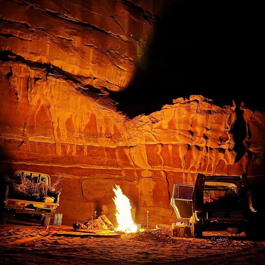 ホテル Bedouin Family Camp ワディ ・ラム エクステリア 写真