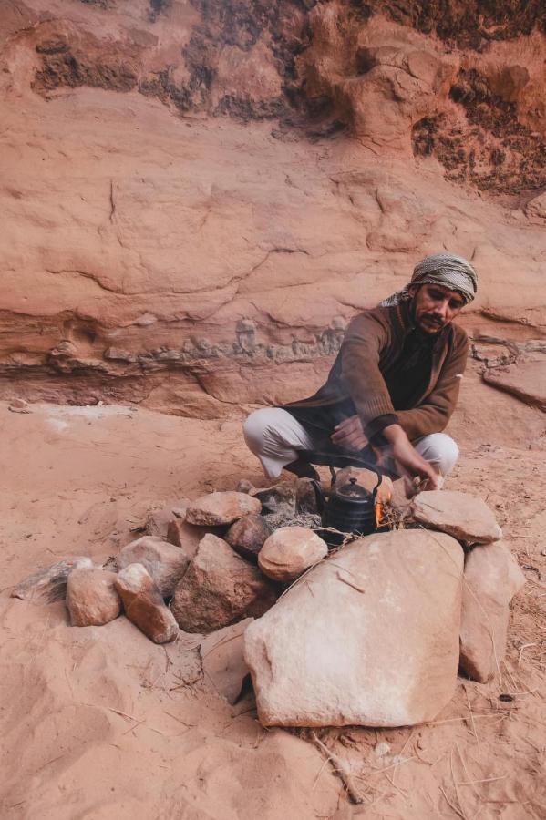 ホテル Bedouin Family Camp ワディ ・ラム エクステリア 写真