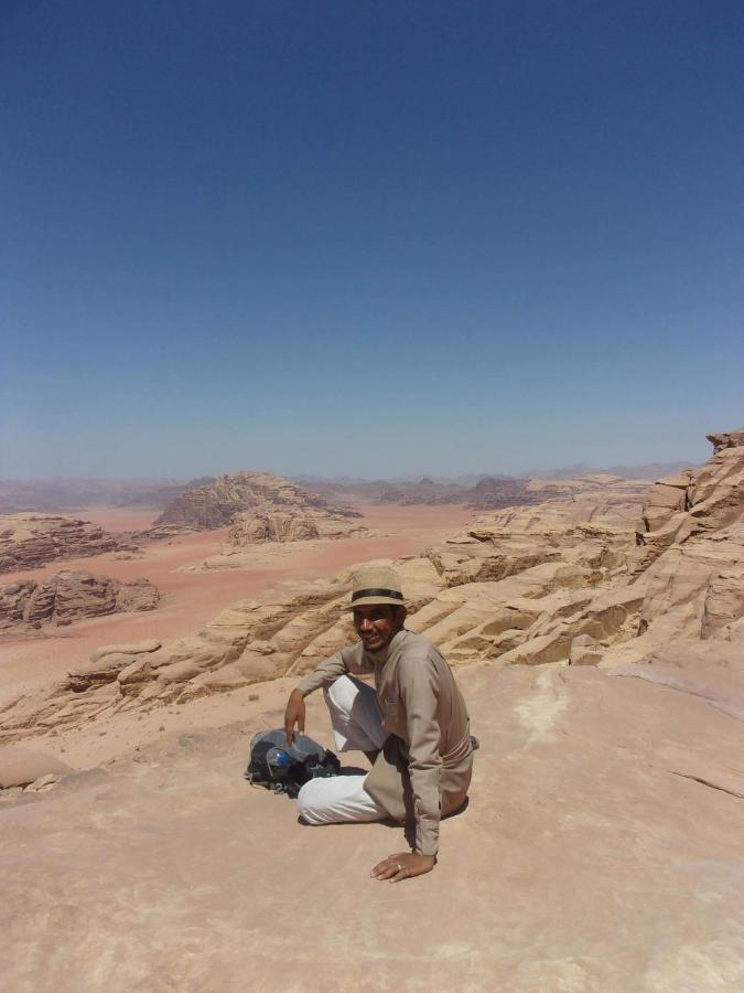 ホテル Bedouin Family Camp ワディ ・ラム エクステリア 写真