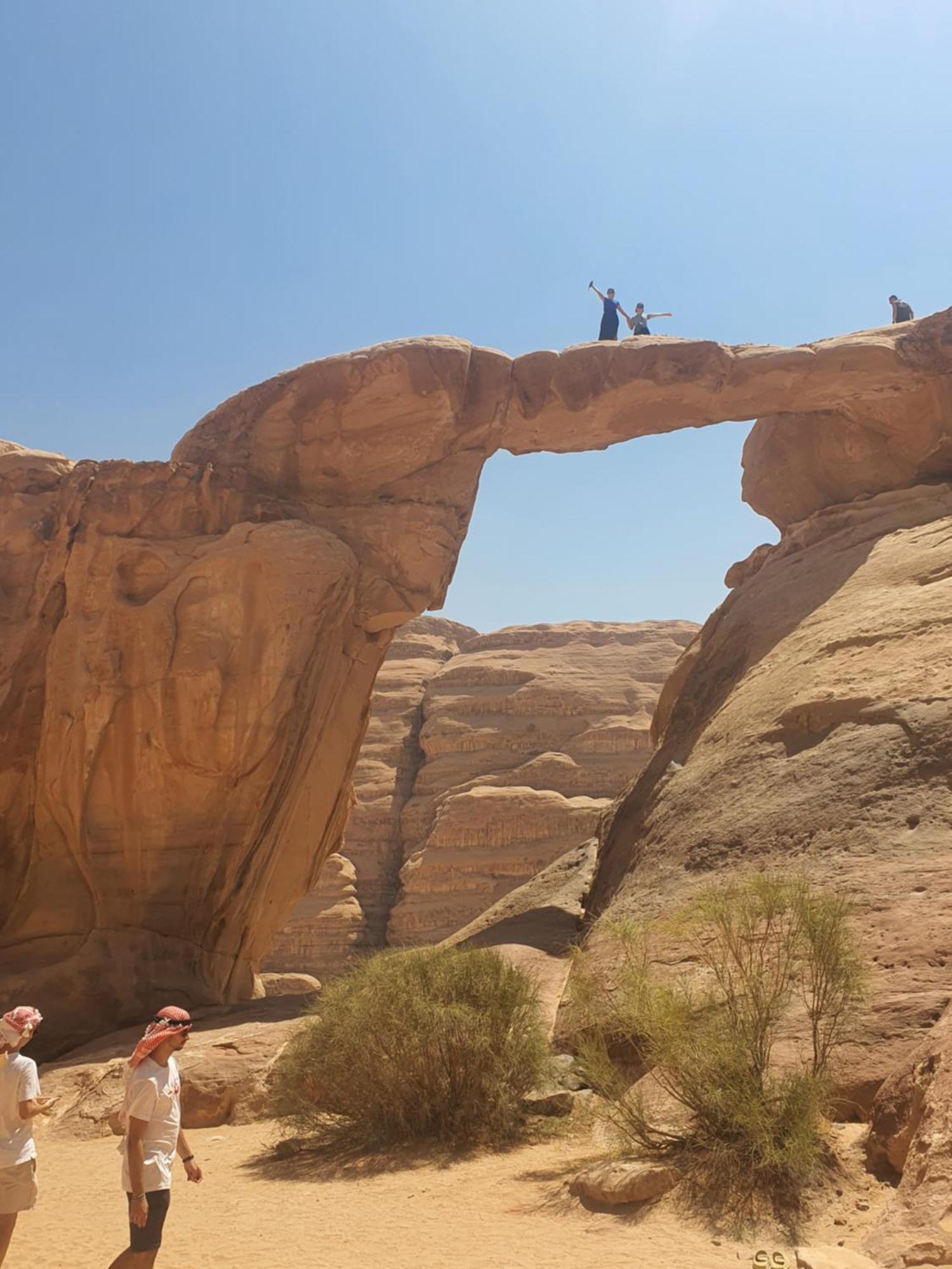 ホテル Bedouin Family Camp ワディ ・ラム エクステリア 写真