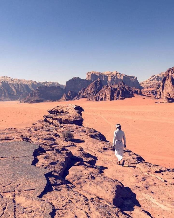 ホテル Bedouin Family Camp ワディ ・ラム エクステリア 写真