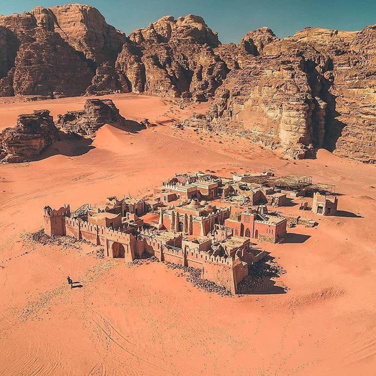 ホテル Bedouin Family Camp ワディ ・ラム エクステリア 写真